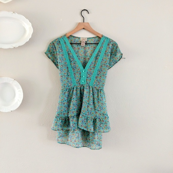 eyelash couture Tops - Eyelash Couture Peasant Blouse